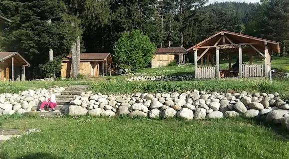 Бунгала Ски Писта Говедарци Exterior photo